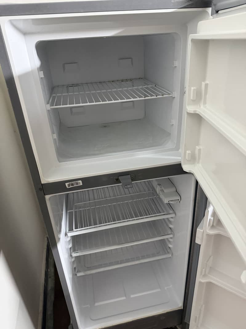 Dawlance Refrigerator 4
