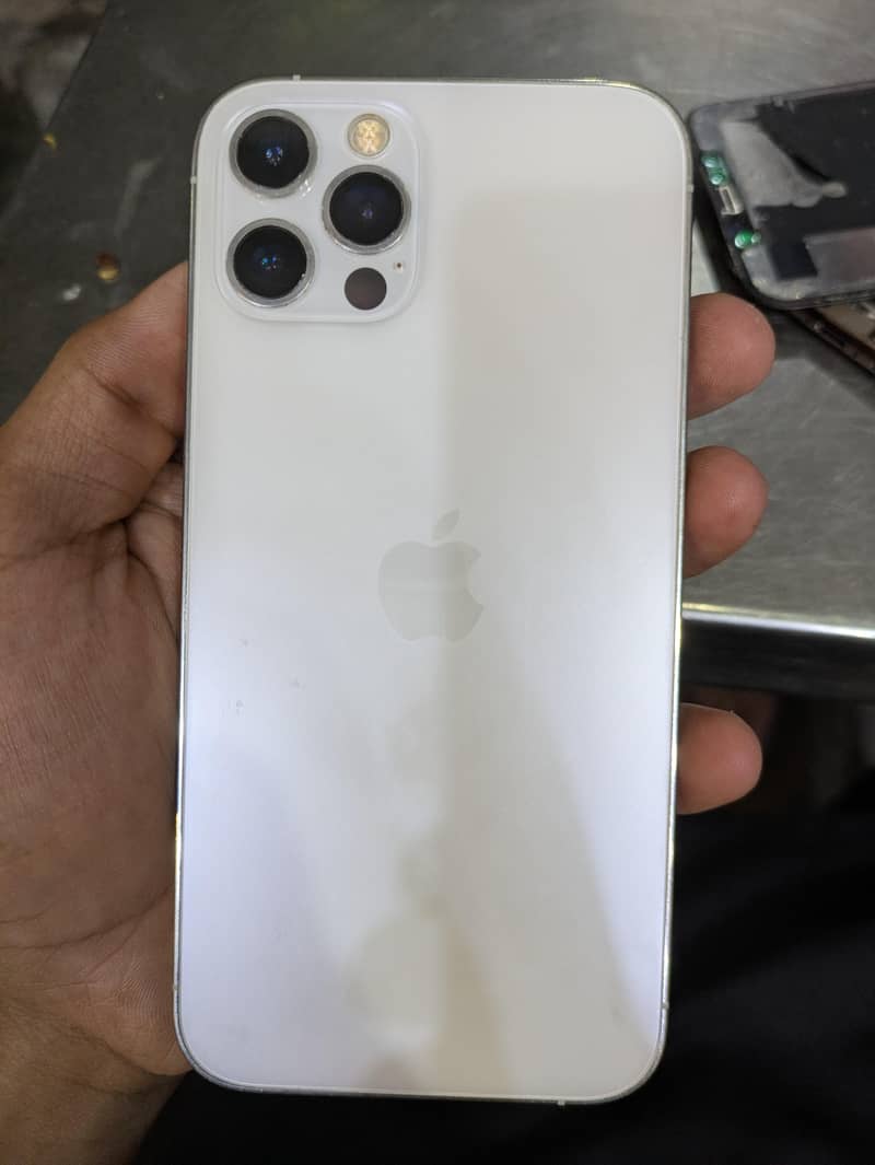 Apple iPhone 12 Pro 2