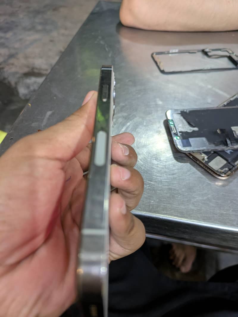 Apple iPhone 12 Pro 3
