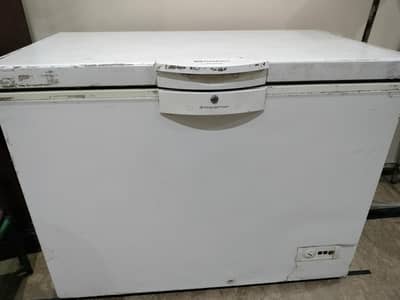 Dawlance chest freezer