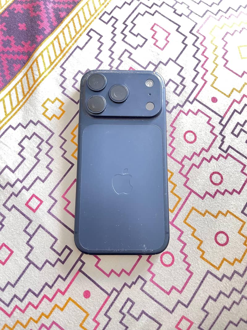 Apple iPhone 17 Pro 4