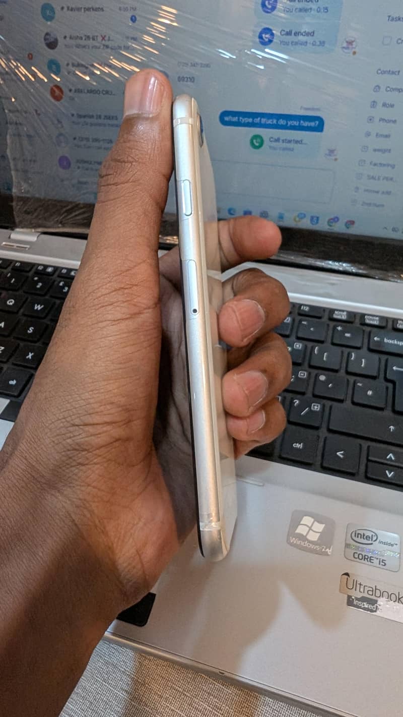 Apple iPhone SE 3