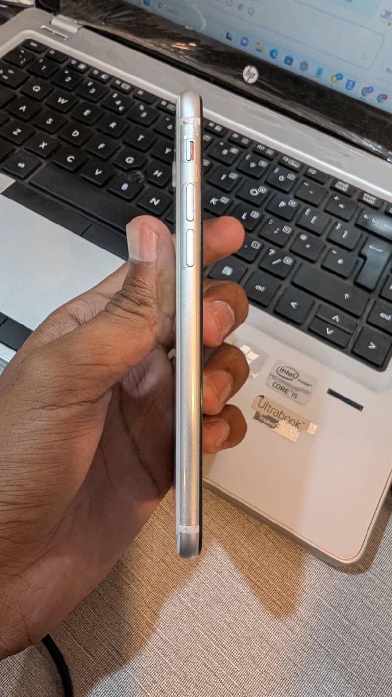 Apple iPhone SE 5