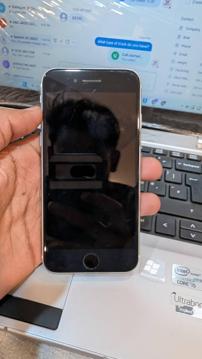 Apple iPhone SE 6