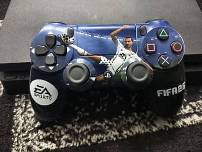 PS4  1TB slim jailbreak games installed