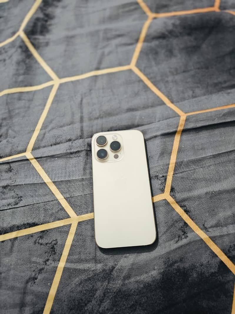Apple iPhone 14 Pro 4