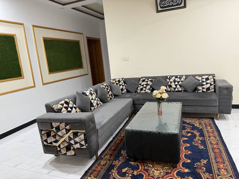 L shape Sofa set with an extra table 2