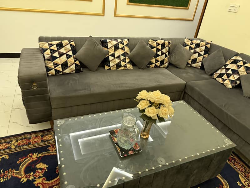 L shape Sofa set with an extra table 4