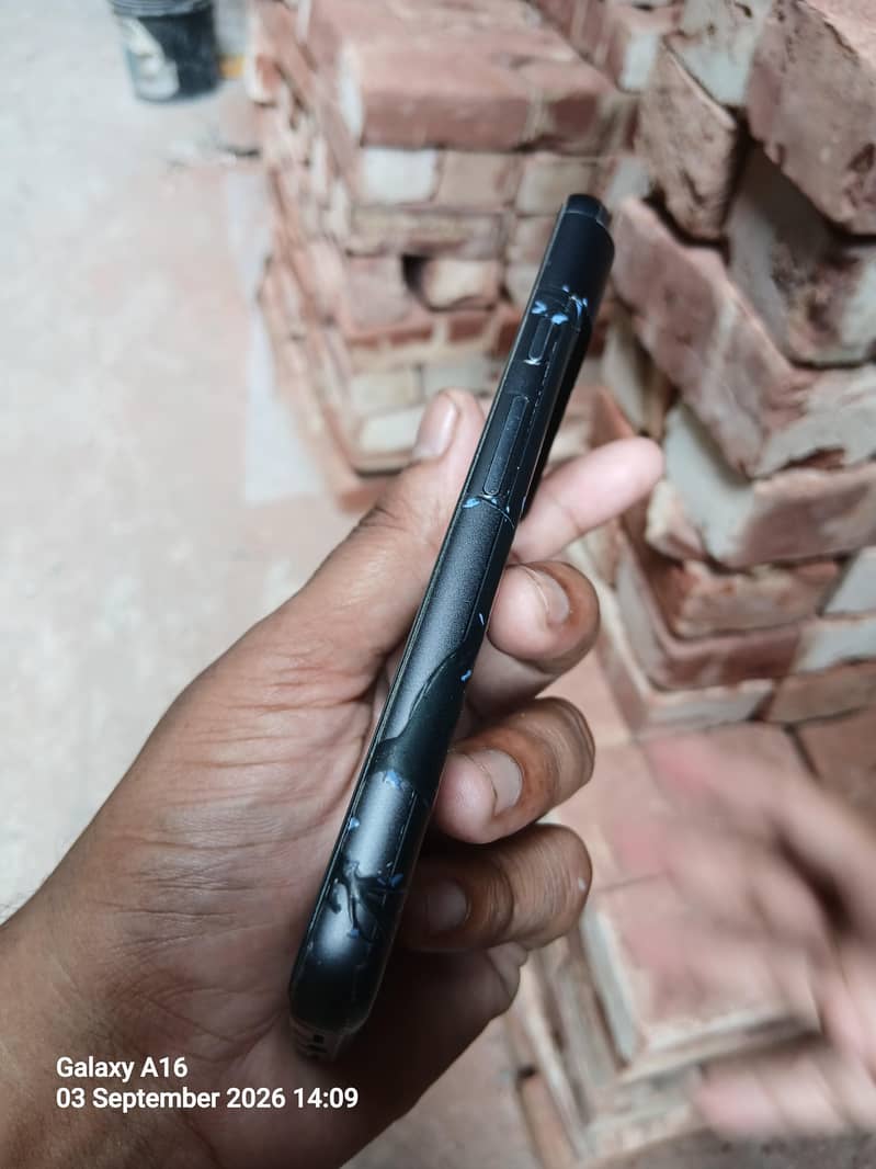 Google Pixel 8 4