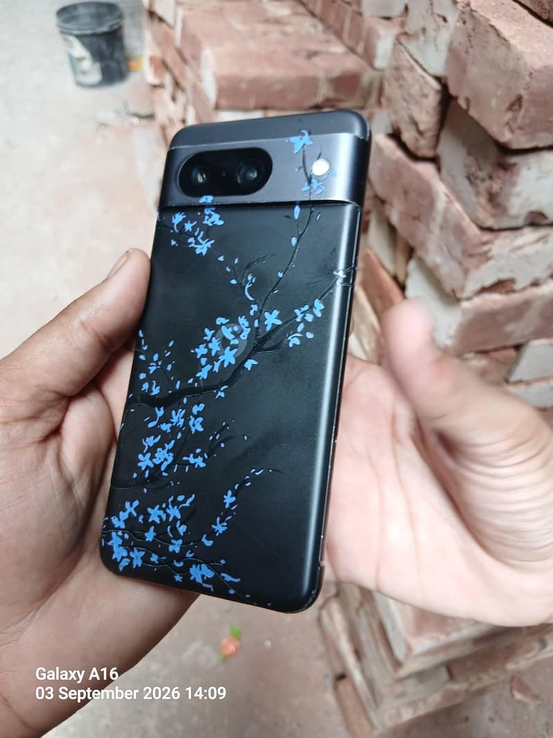 Google Pixel 8 5