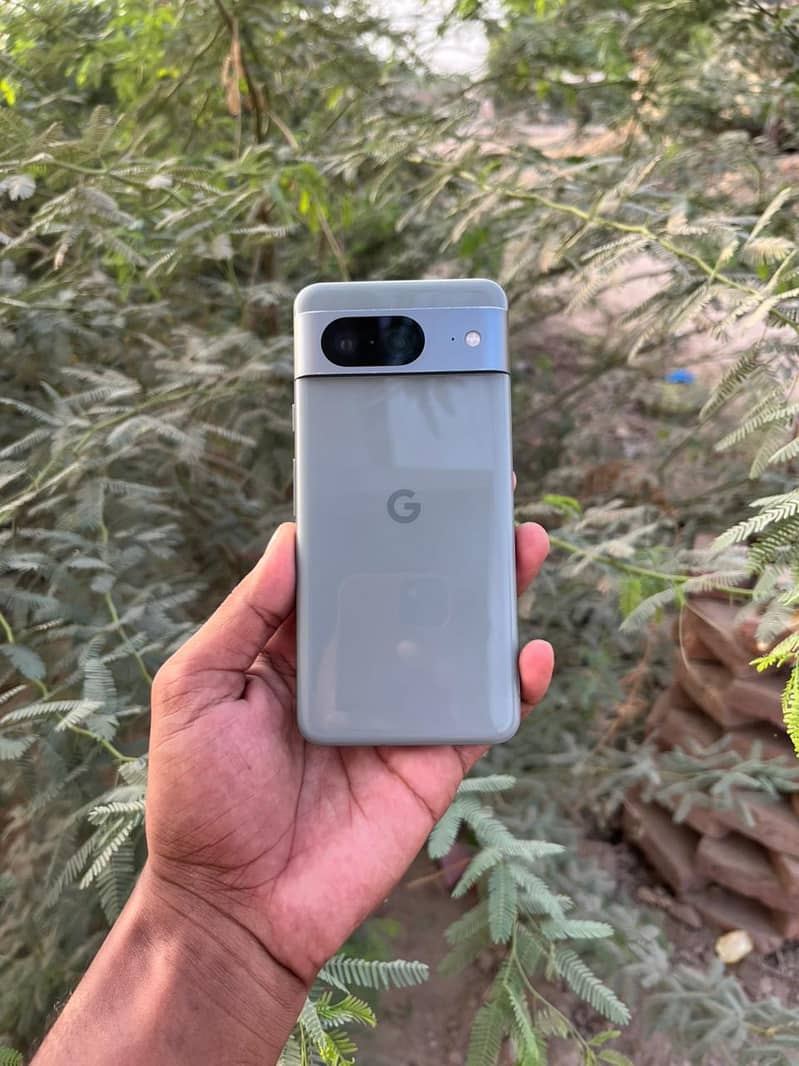 Google Pixel 8 1