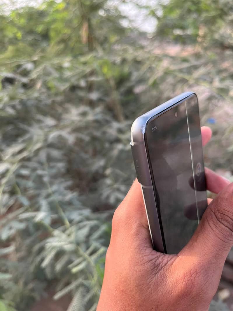 Google Pixel 8 2