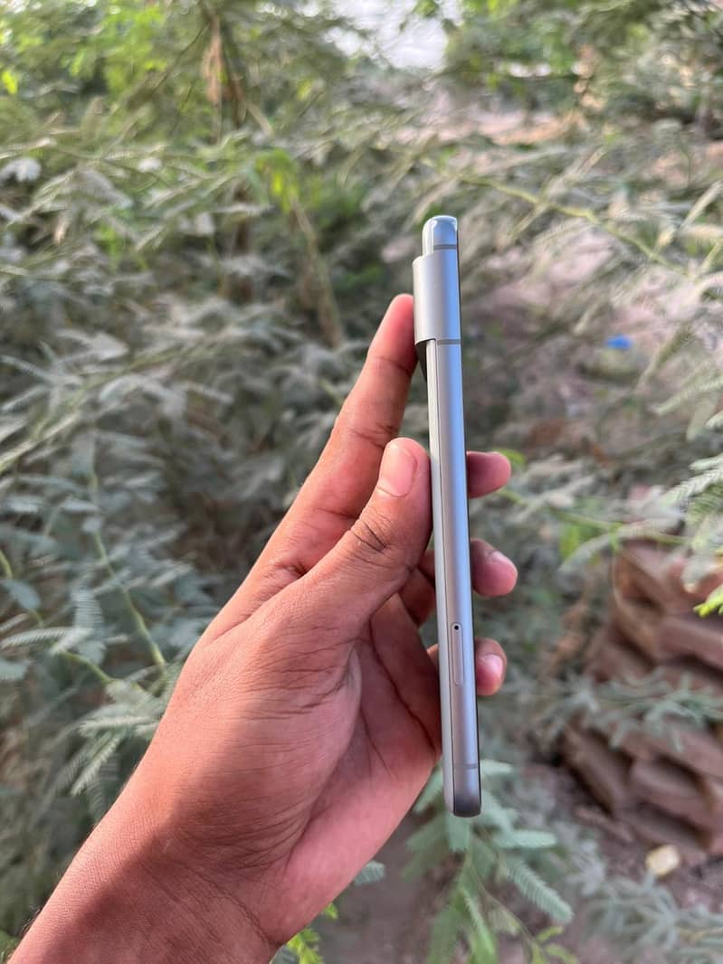 Google Pixel 8 3