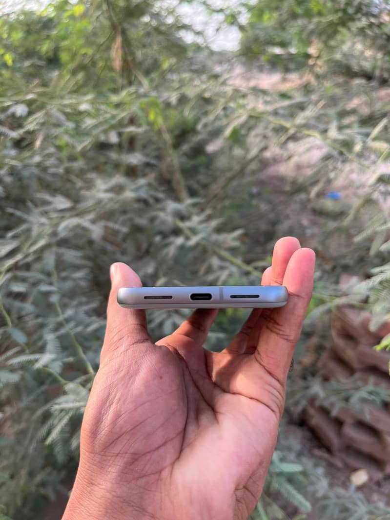 Google Pixel 8 5