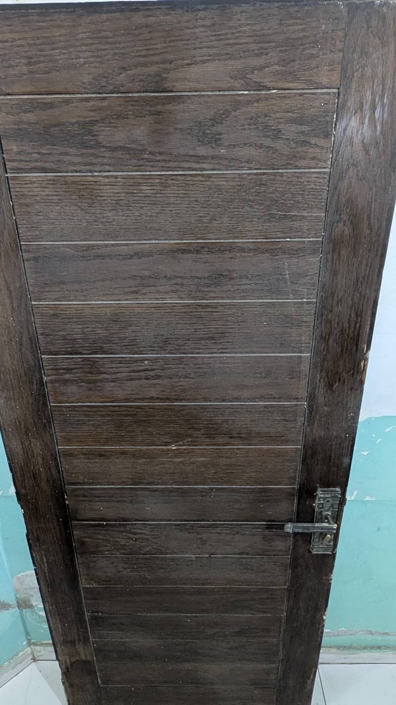 Solid wooden door 0