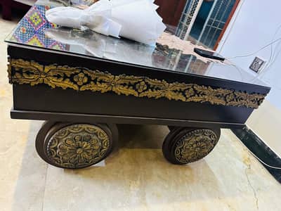 7 seater/ new condition with table aĺl sheesham