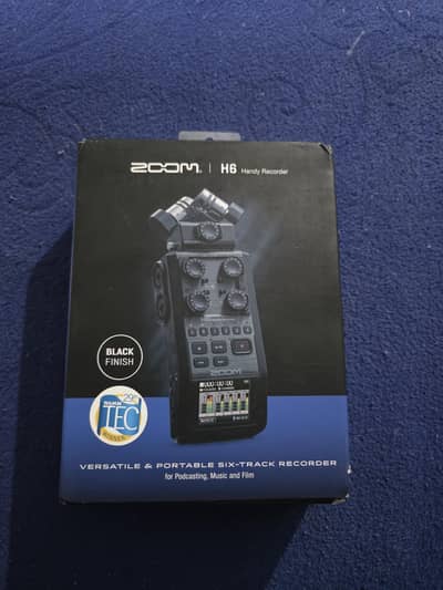 Zoom H6 Handy Recorder Almost New