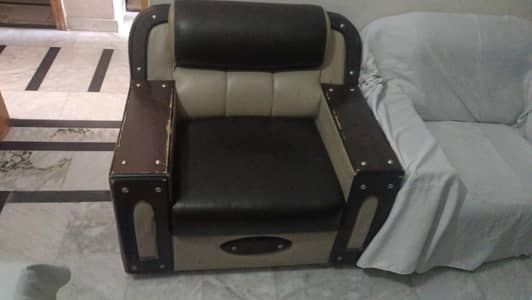condition 10/9.5 seater sofa set