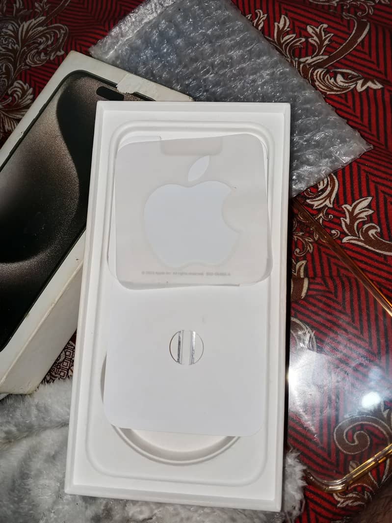 Apple iPhone 15 Pro Max 5