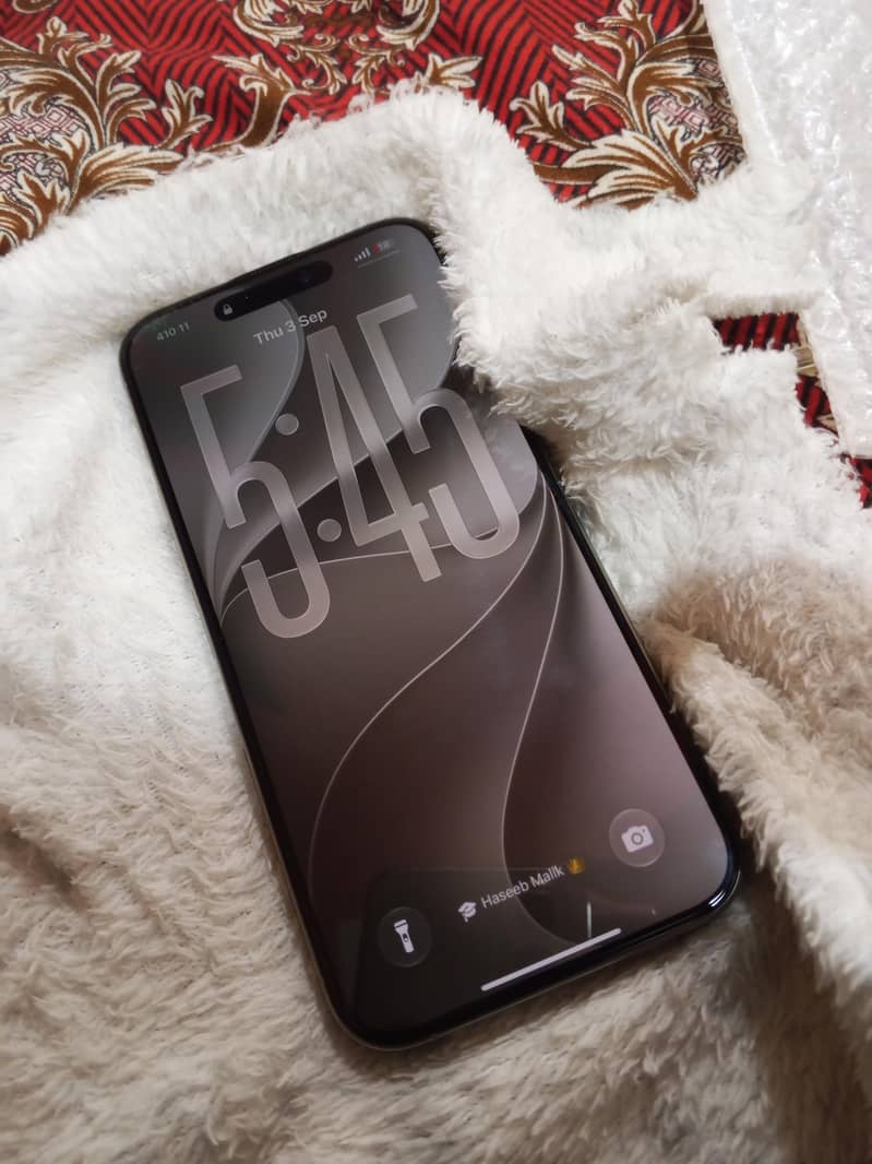 Apple iPhone 15 Pro Max 6