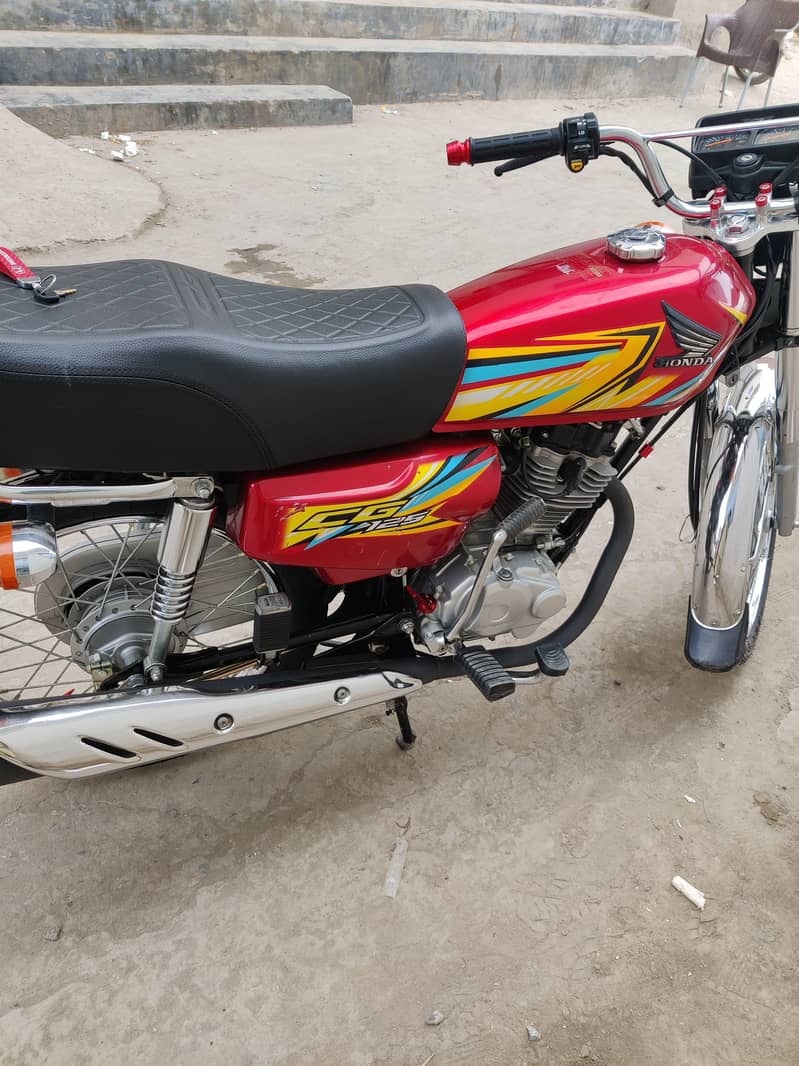 Honda 125 new condition 4
