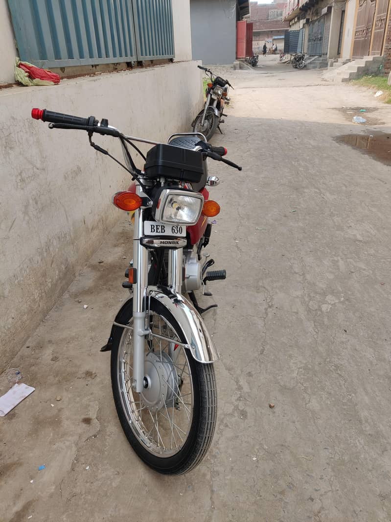 Honda 125 new condition 5