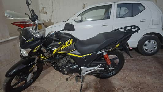 CB 150 F Neon Green/Black colour 2026 model, urgent sale