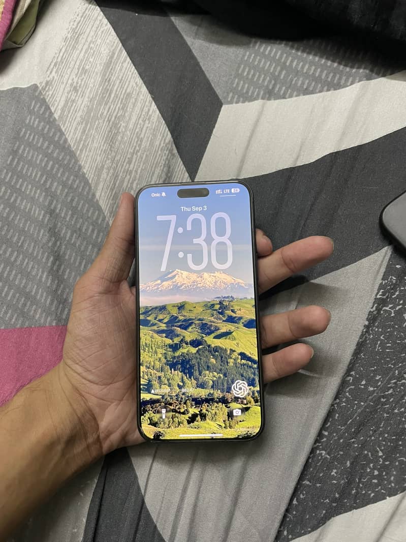 Apple iPhone 15 Pro Max 3