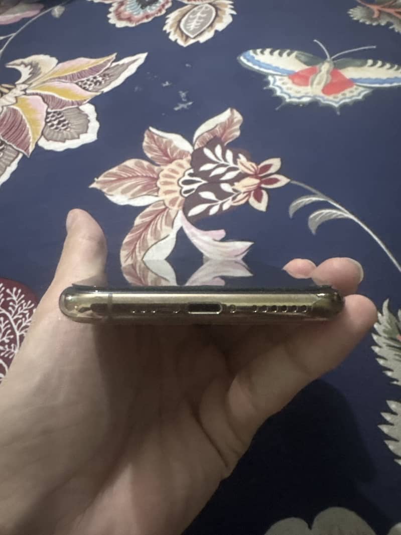 Apple iPhone 11 Pro 3