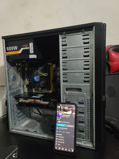 Xeon e3 1246 v3 / 12gb ram / Asus h81 board / Rx 580 8gb / 128gb ssd