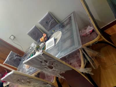 Dinning table with 6 chairs