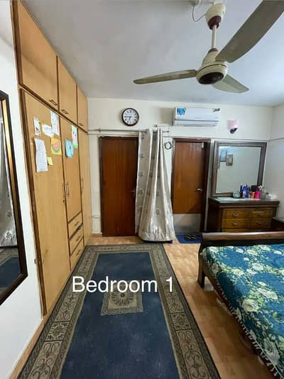 2nd Floor 400 Yards 3 Bed And Spacious Lounge Vip Location FB Area