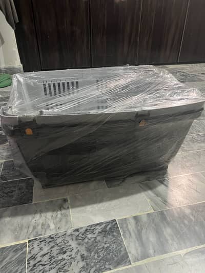 Pet cargo carrier imported