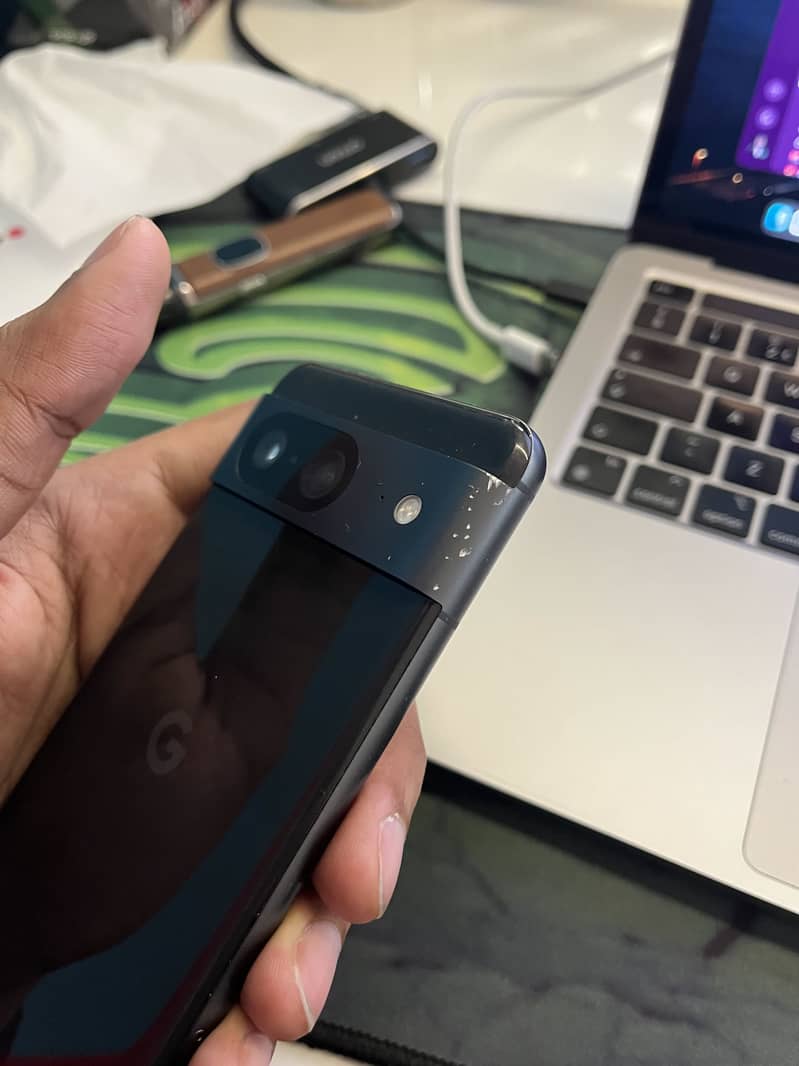 Google Pixel 8 3