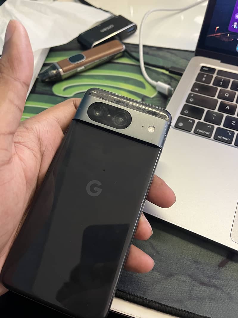 Google Pixel 8 4