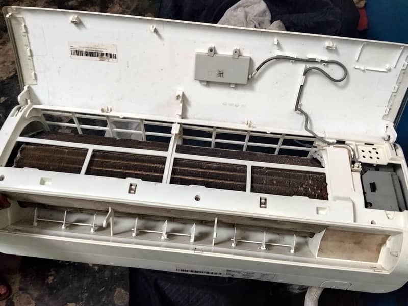 Haier split Ac 1 ton 4