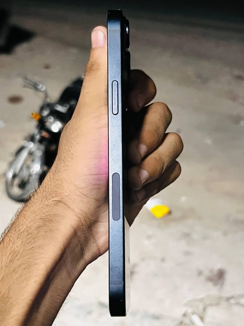Apple iPhone 14 Pro 4