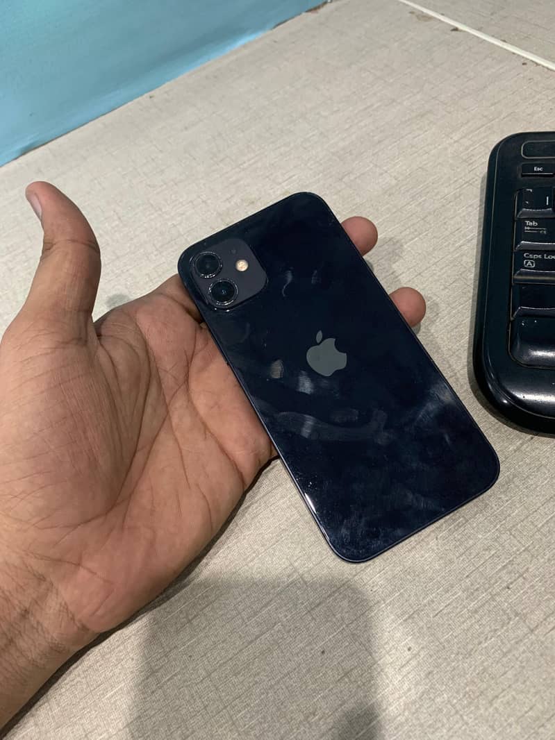 Apple iPhone 12 7