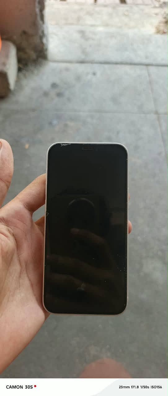 Apple iPhone 12 mini 4