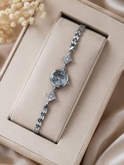 women watch