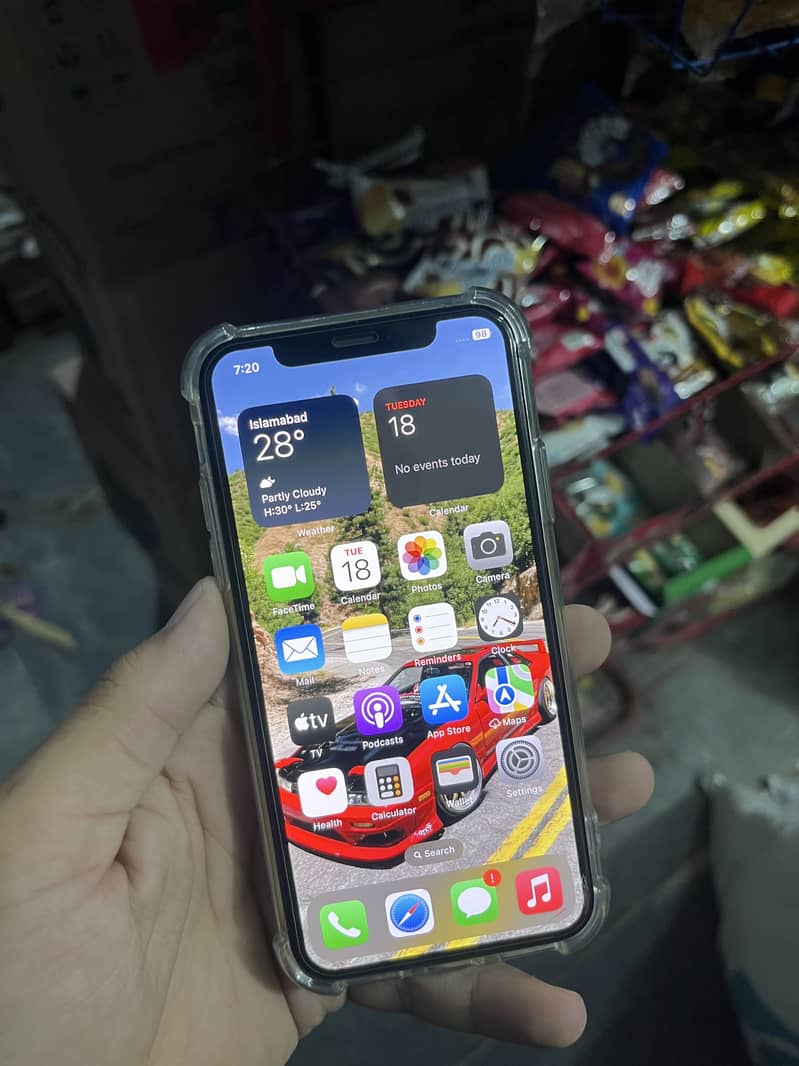Apple iPhone X 4