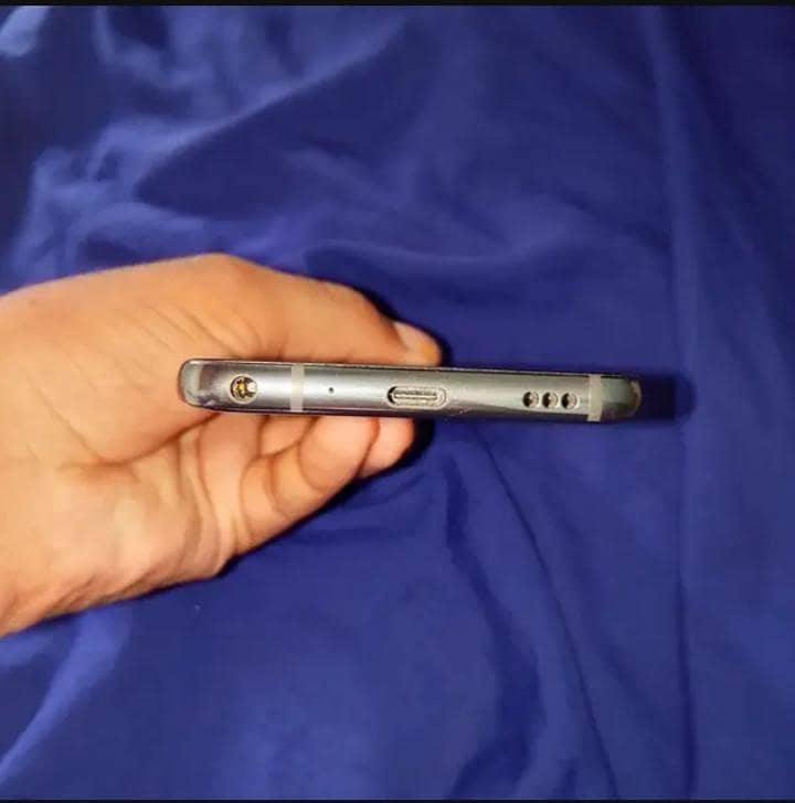 LG G7 ThinQ 1