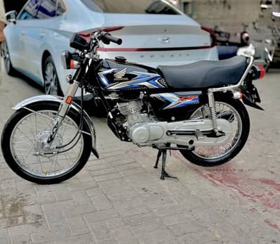 Honda 125 2025 - Black beauty- LuSshh FeBuLous Condition