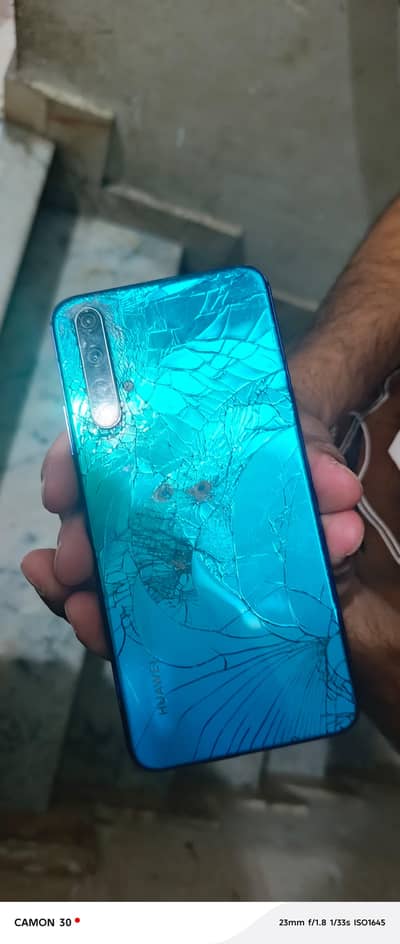 nova 5t chalny bilkol Okk ha pubg bhut smooth chalti batrey pora di
