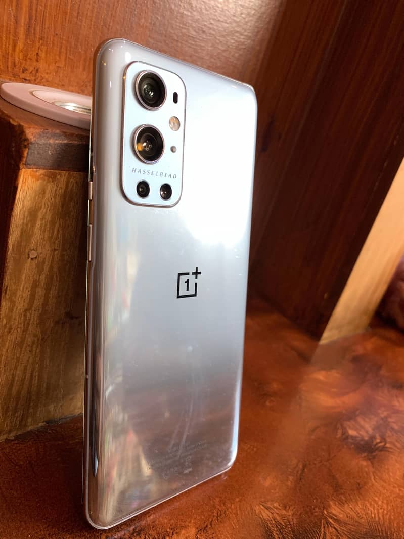 One Plus 9 Pro 4