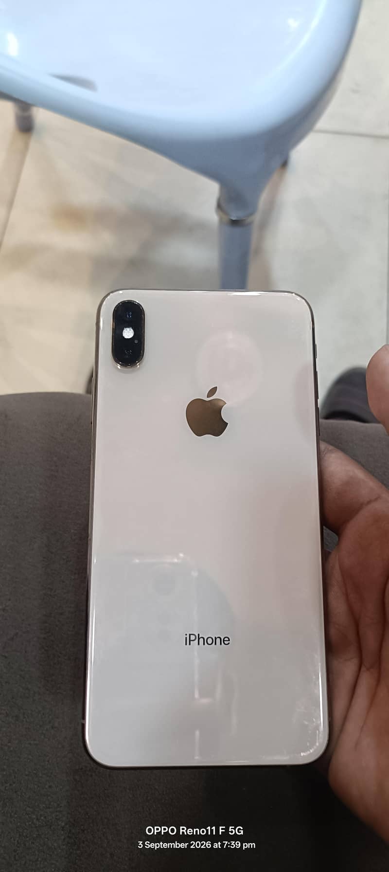 Apple iPhone XS Max 1