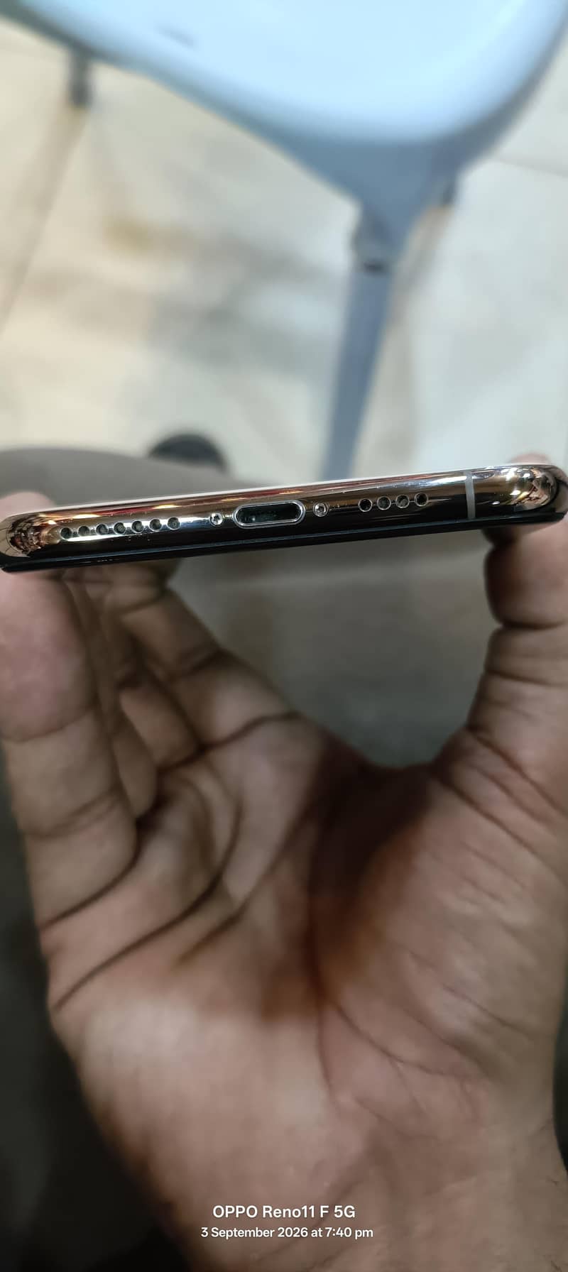 Apple iPhone XS Max 5