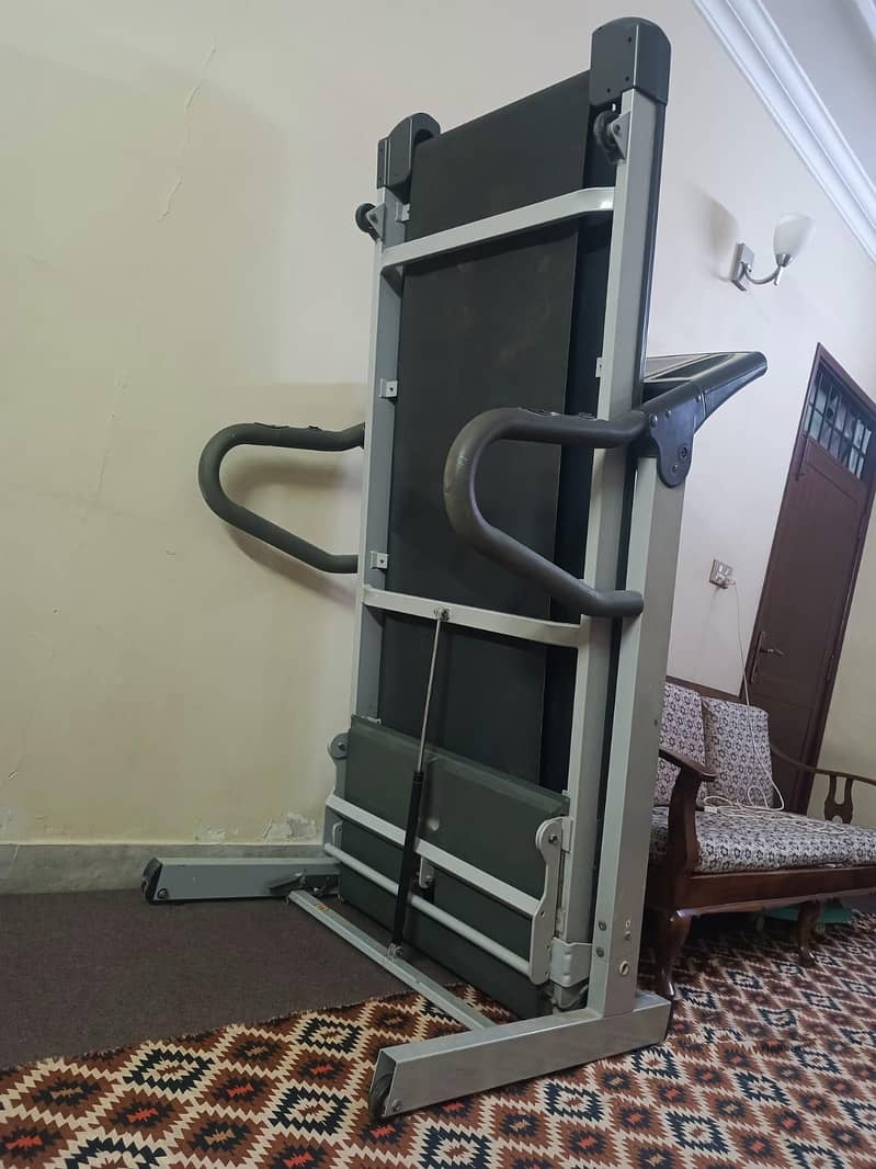 TREADMILL 8