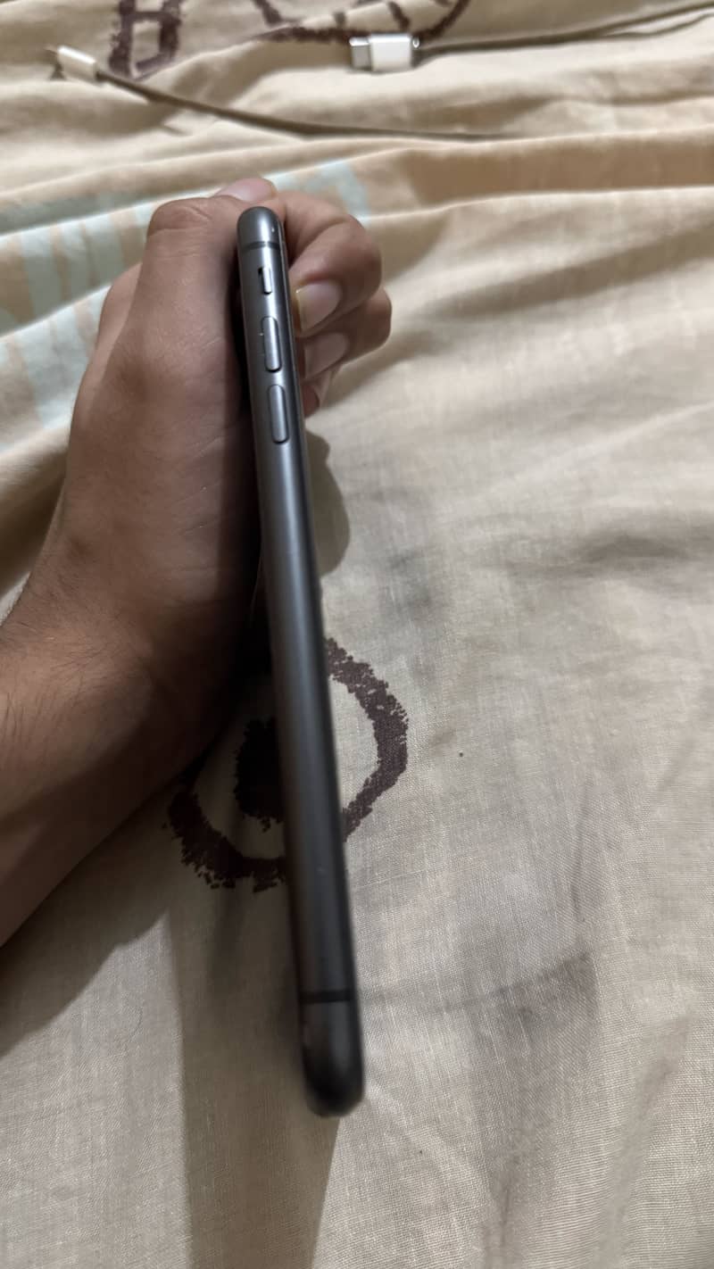 Apple iPhone 11 2