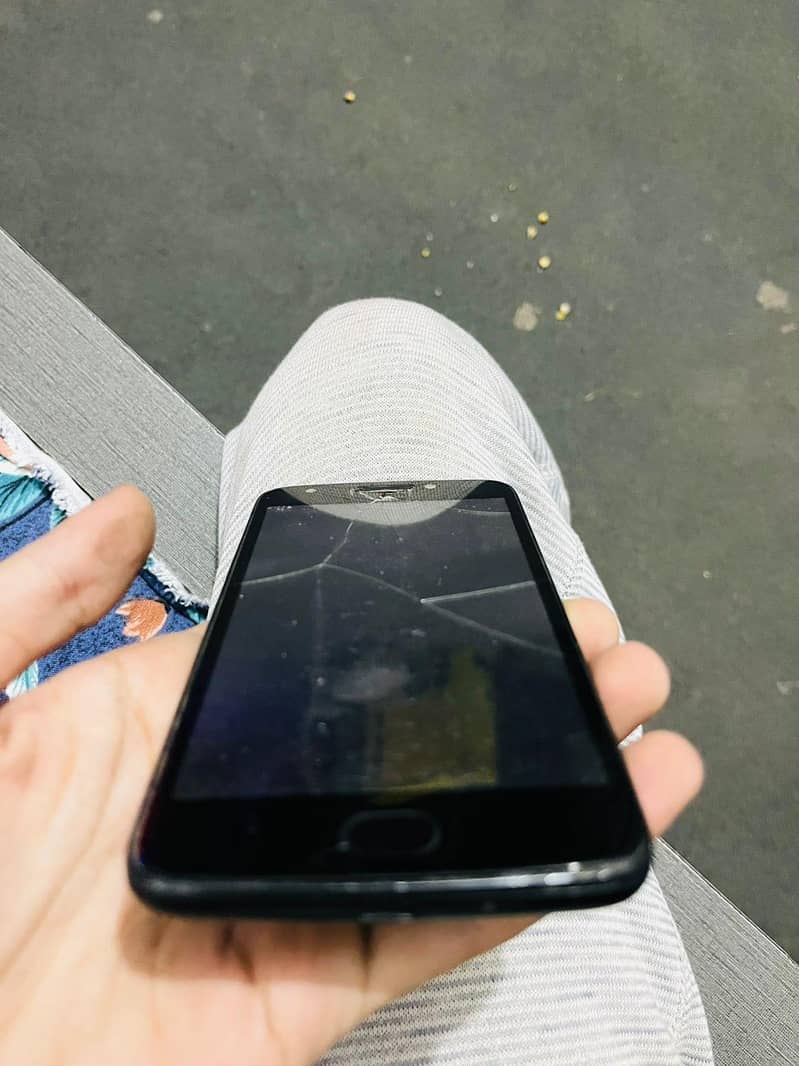 Moto e4 read add 5
